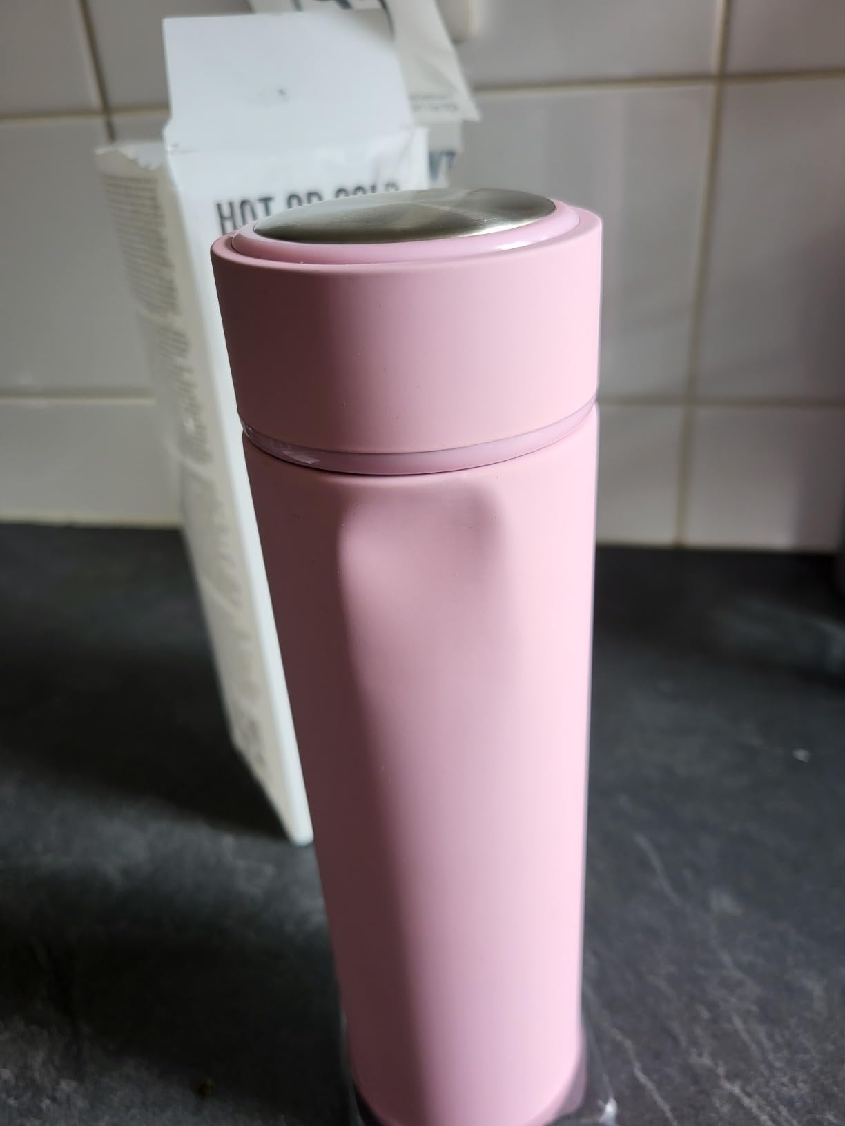 Solide Thermosflasche für die Wickeltasche