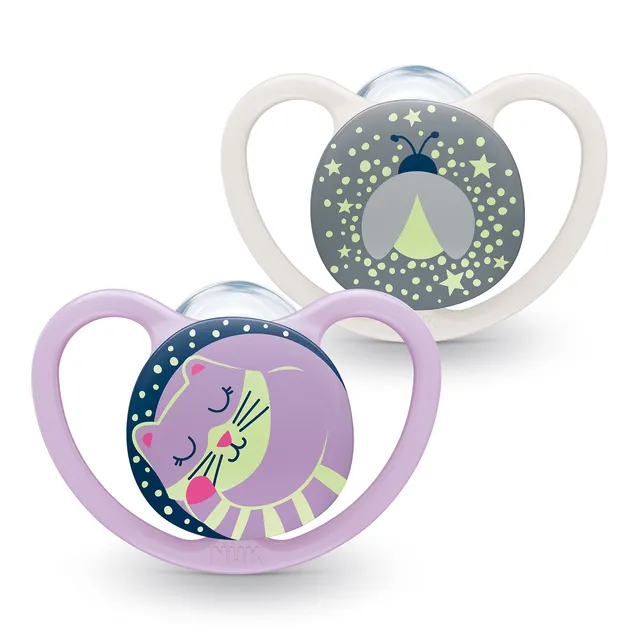 nuk-space-night-schnuller-0-6-monate-leuchteffekt-und-extra-bel-ftung-bpa-freies image 1